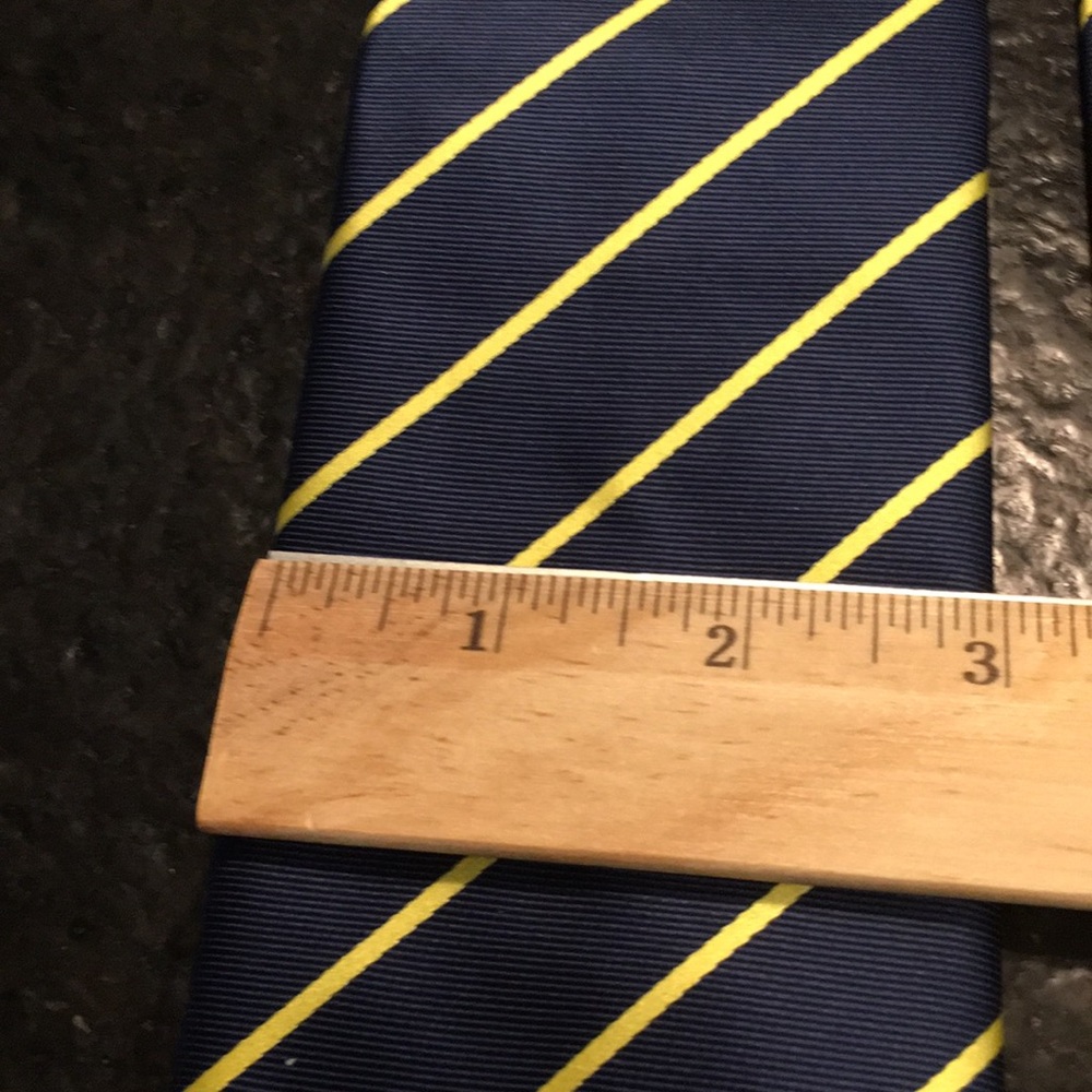 Men’s tie - Picture 3 of 3